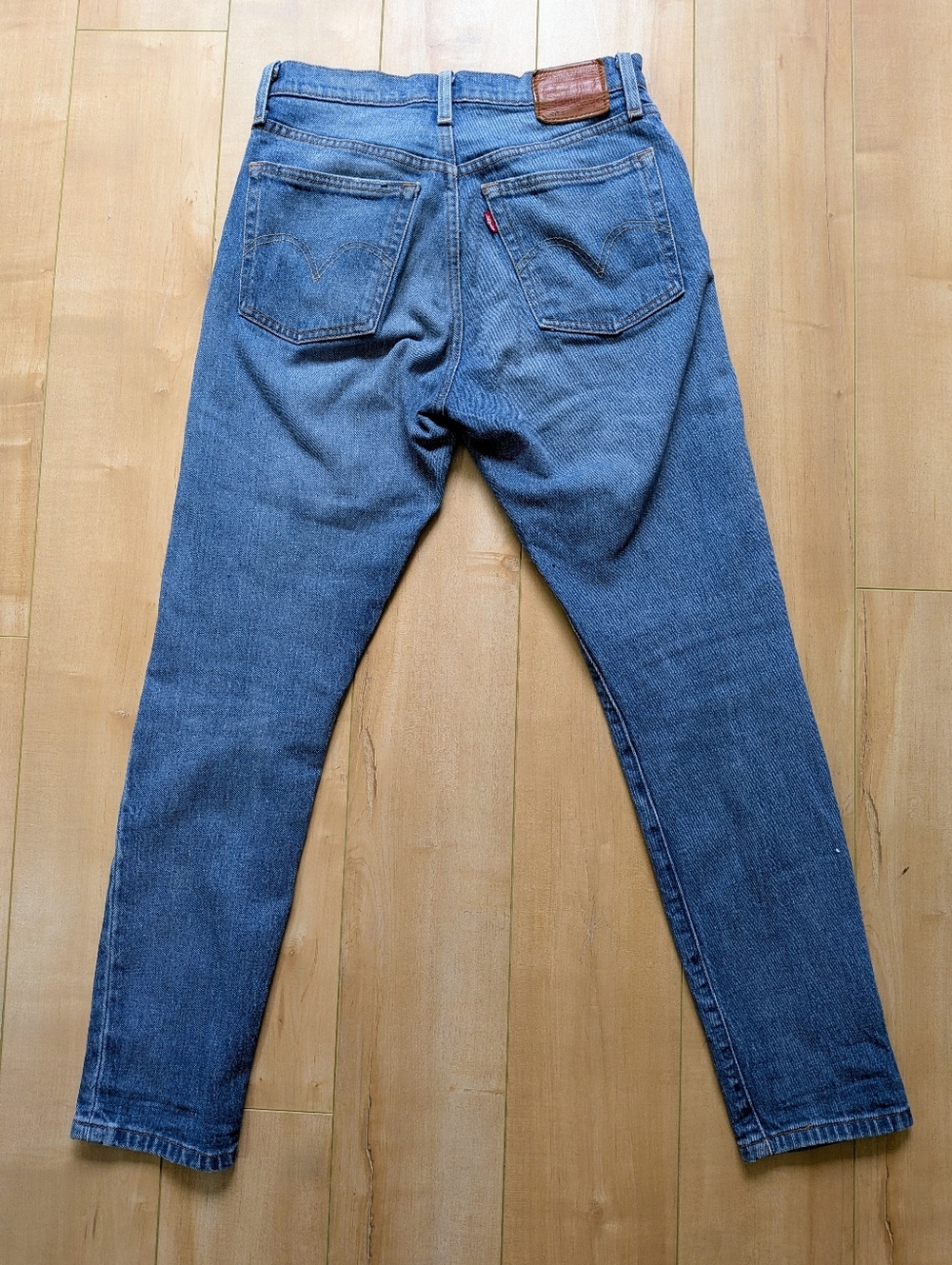 Levi's Vintage 501 Women's Light Blue Straight-Leg Jeans Natural Fade